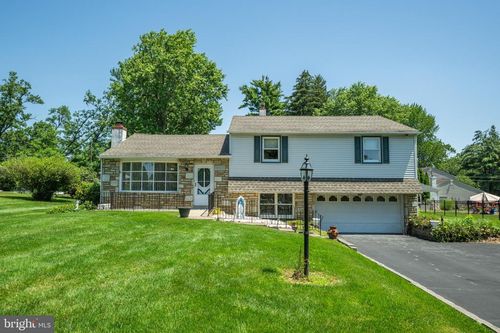 777 Rambler Rd, Warminster, PA, 18974-2445 | Card Image