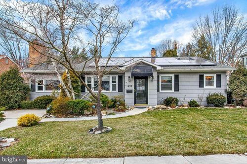 428 George St, HANOVER, PA, 17331-1423 | Card Image