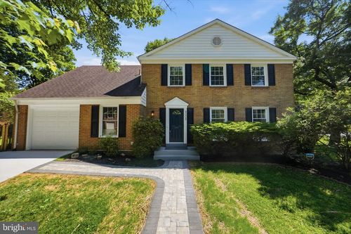 8008 Inspection House Rd, POTOMAC, MD, 20854-3425 | Card Image