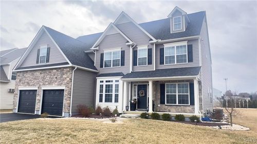 3308 Nightingale Dr, Palmer Twp, PA, 18045-2035 | Card Image