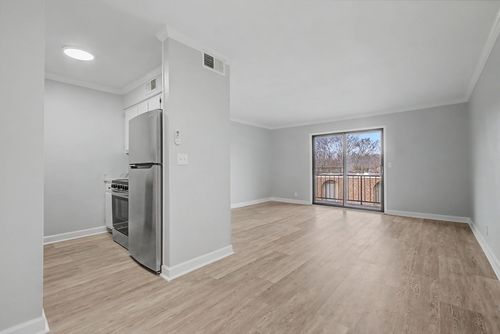 apt-j47-420 Walton Ln, Madison, TN, 37115-5370 | Card Image