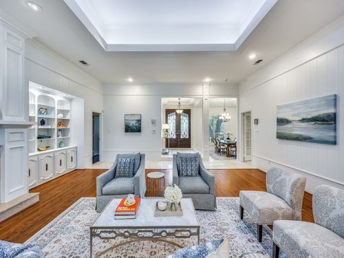 8414 Clover Meadow Dr, Dallas, TX, 75231-1528 | Card Image