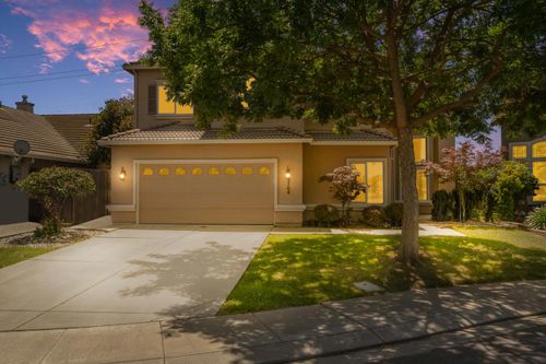 3704 Havenhurst Ct, Modesto, CA, 95355-8215 | Card Image
