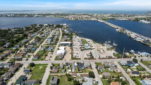 2023 Hollywood Ave, Galveston, TX, 77551-1440 | Card Image