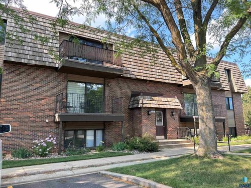 203-3556 S Gateway Blvd Boulevard, Sioux Falls, SD, 57106 | Card Image