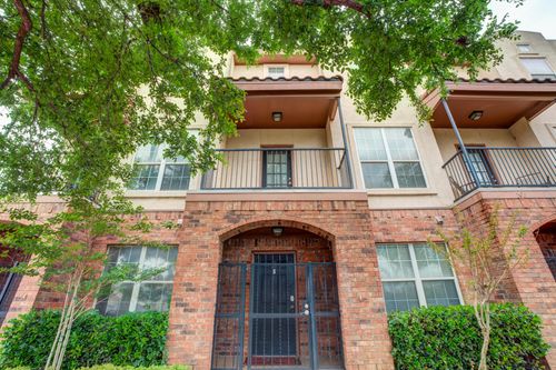 5-2101 Main Street, Lubbock, TX, 79401 | Card Image