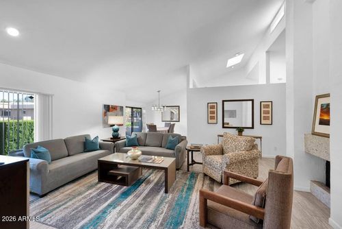 8208 E Del Cuarzo Dr, Scottsdale, AZ, 85258-2355 | Card Image