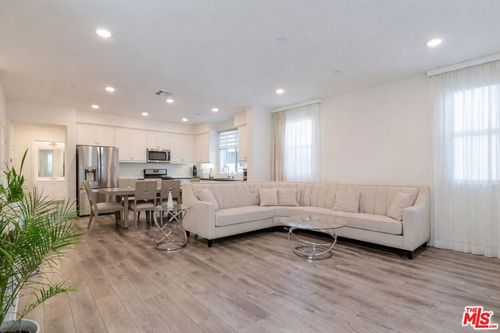 unit-d-12807 N Watt Ln, Sylmar, CA, 91342-5852 | Card Image