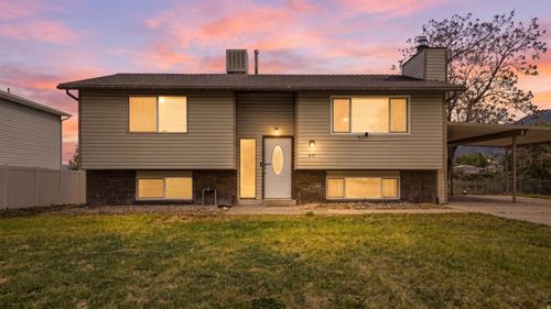 837 E Carnation Dr, Sandy, UT, 84094-4550 | Card Image