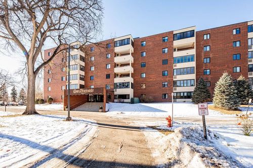 603-105 3rd St N, Moorhead, MN, 56560-1944 | Card Image