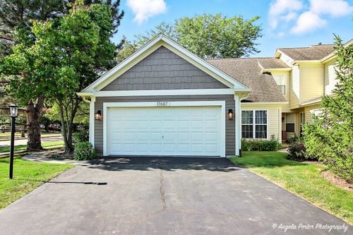 17687 W Running Creek Ct, Gurnee, IL, 60031-4570 | Card Image