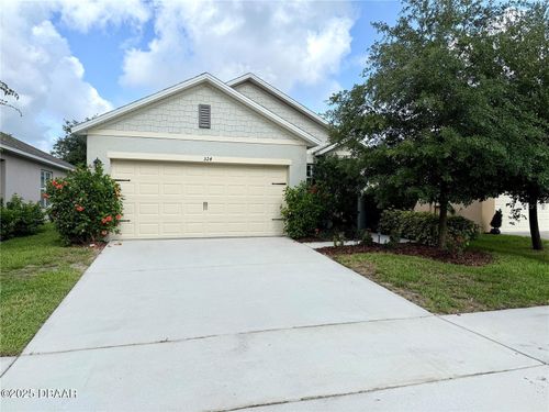 324 Charles Dr, DELAND, FL, 32724-7577 | Card Image