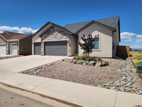 1447 Excelsior Creek Ave, Montrose, CO, 81401-9052 | Card Image