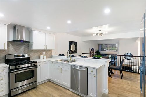 unit-5-28156 Driver Ave, Agoura Hills, CA, 91301-2678 | Card Image