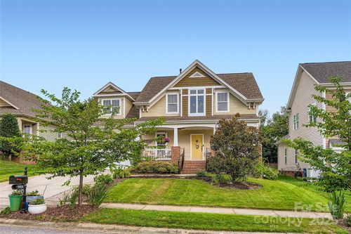 10614 Waycross Dr, Huntersville, NC, 28078-2615 | Card Image