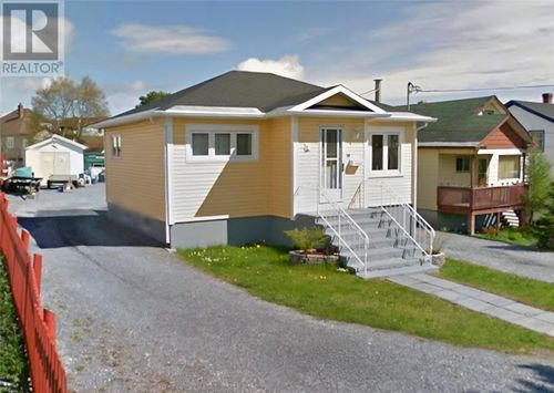 18 Concord Ave, Corner Brook, NL, A2H5C8 | Card Image