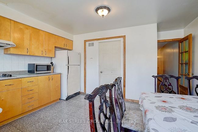 144 Wolseley St, House attached with 7 bedrooms, 3 bathrooms and null parking in Toronto ON | Image 8