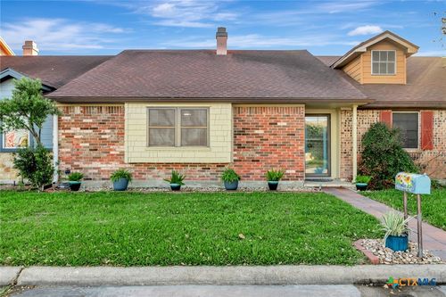 17 Northshire St, Victoria, TX, 77904-1610 | Card Image