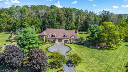 10 Sunny Ln, Green Twp, NJ, 07821-2122 | Card Image