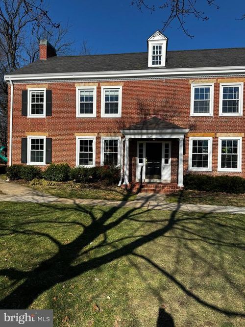 b1-4629 36th St S, ARLINGTON, VA, 22206-1746 | Card Image