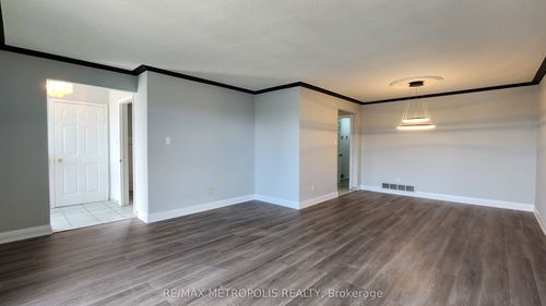 16 Songwood Dr, North York, ON, M9M1X3 | Card Image