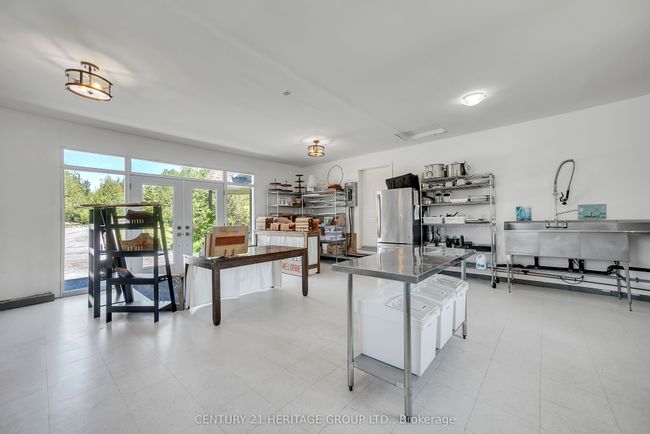 1258 Shannon Rd, House other with 4 bedrooms, 3 bathrooms and 25 parking in Plainfield ON | Image 20