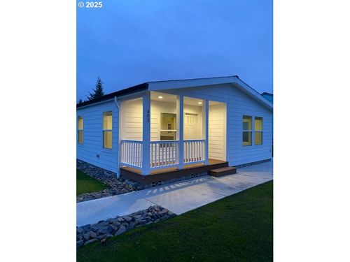 403 Se Edgewood Ct, CastleRock, WA, 98611 | Card Image