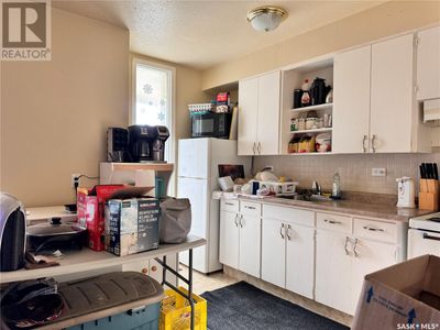 233 Moore St, Home with 2 bedrooms, 2 bathrooms and null parking in Foam Lake SK | Image 3