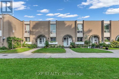85-19 London Green Crt, North York, ON, M3N1K3 | Card Image