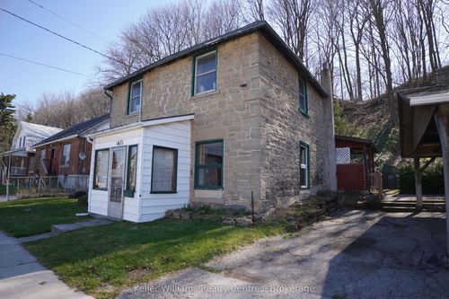 1671 4th Ave E, Owen Sound, ON, N4K2R1 | Card Image
