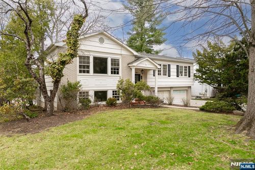 25 Devonshire Ter, West Orange, NJ, 07052-2707 | Card Image
