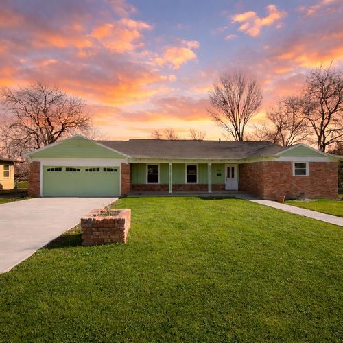 3608 Labadie Dr, Richland Hills, TX, 76118-5513 | Card Image