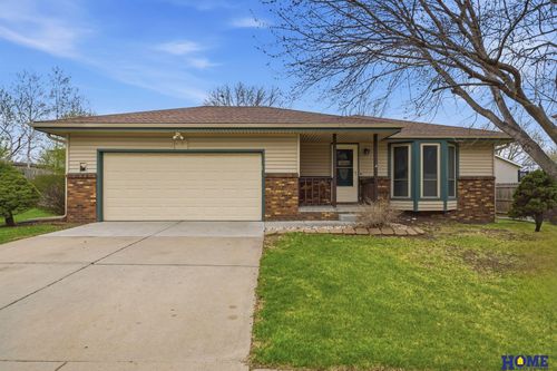 4121 Duxhall Dr, Lincoln, NE, 68516-2833 | Card Image