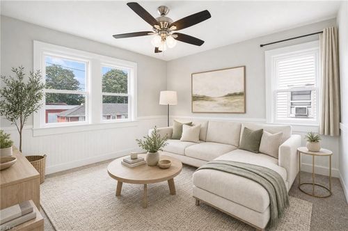 112 Nicholson St, Portsmouth, VA, 23702-2915 | Card Image