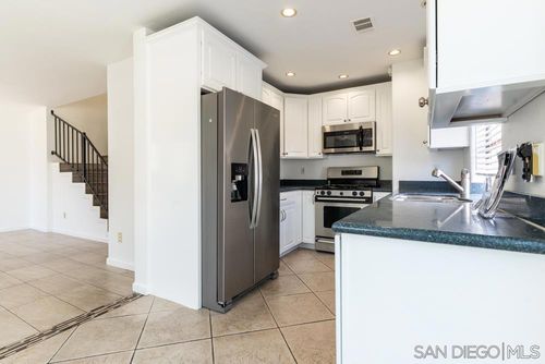 21c-1465 E Lexington Ave, El Cajon, CA, 92019 | Card Image