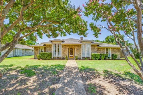 1002 Windsong Trl, Richardson, TX, 75081-4442 | Card Image