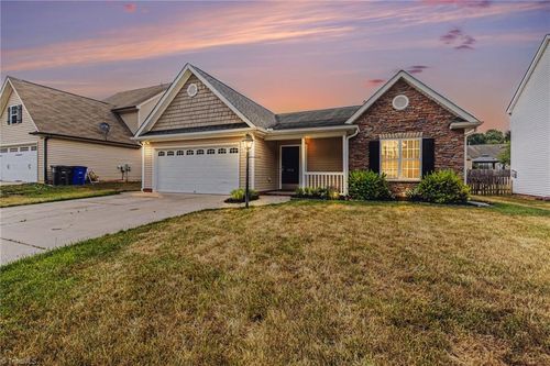 1915 Longburn Dr, Kernersville, NC, 27284-9896 | Card Image