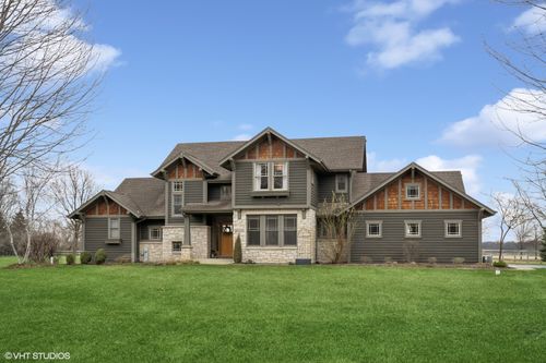 32W678 Honey Hill Cir, Wayne, IL, 60184-2304 | Card Image