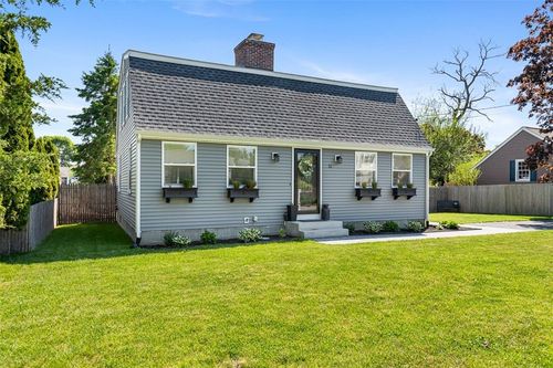 12 Highview Ave, Warren, RI, 02885-1803 | Card Image
