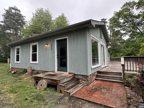 1127 Round Hill Dr, Charlottesville, VA, 22901-5430 | Card Image