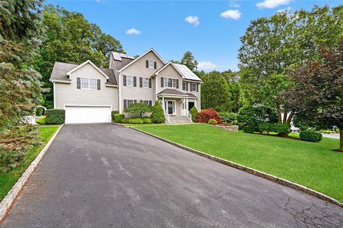 32 Waterview Dr, Ossining, NY, 10562-1641 | Card Image