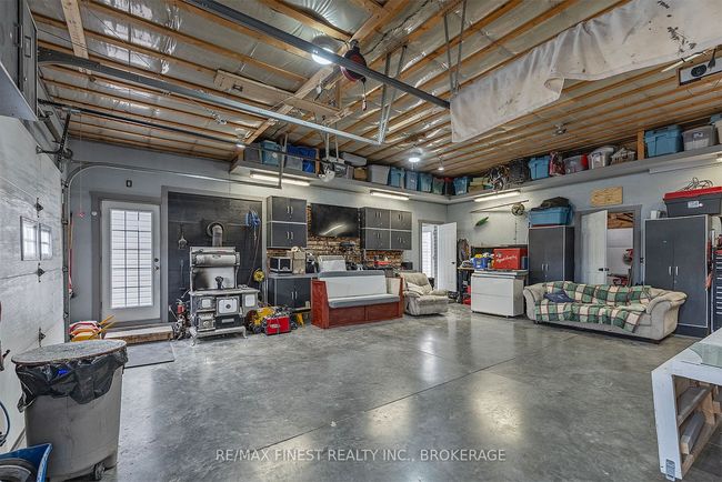 29 Cummings Rd, House other with 6 bedrooms, 5 bathrooms and 6 parking in Lyn ON | Image 18
