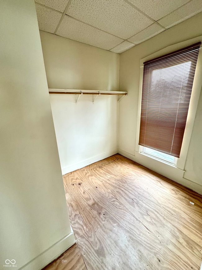 #1 bedroom closet | Image 9