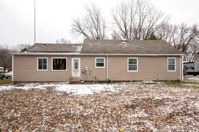 803 Park St S, House other with 2 bedrooms, 2 bathrooms and null parking in Fairfax MN | Image 20