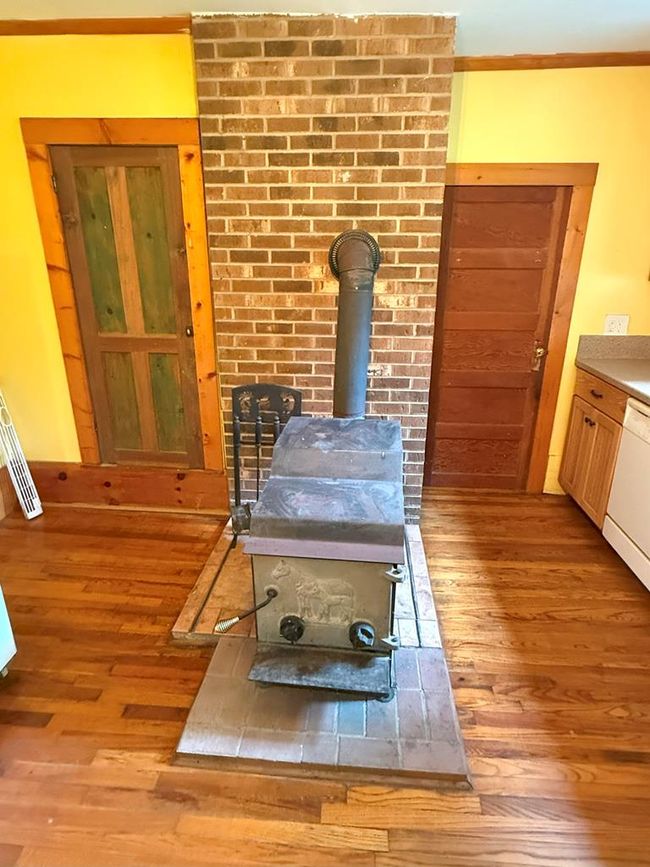 5043 Stones Chapel Rd, House other with 3 bedrooms, 3 bathrooms and 4 parking in Elk Creek VA | Image 12