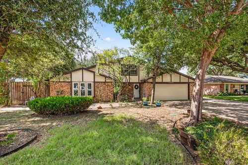 7333 Meadowbrook Dr, North Richland Hills, TX, 76182-6119 | Card Image