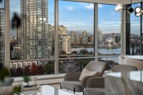 1706-1228 Marinaside Cres, Vancouver, BC, V6Z2W4 | Card Image