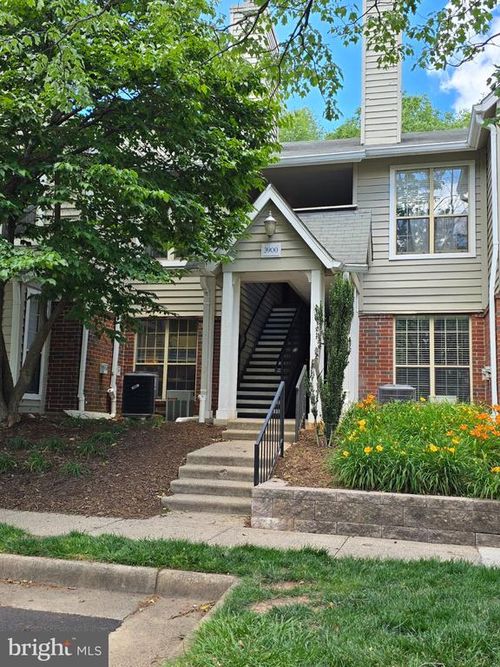 1426-3900 Penderview Dr, FAIRFAX, VA, 22033-4733 | Card Image
