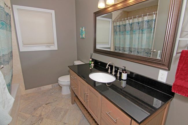 Main Floor Bathroom. | Image 21