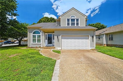 853 Yorkshire Ln, Newport News, VA, 23608-9327 | Card Image
